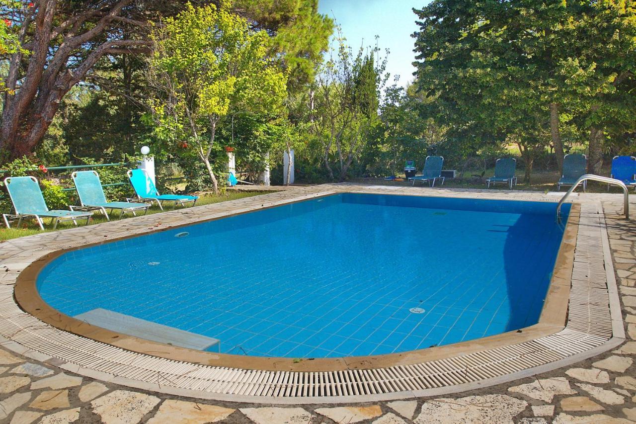 Villa Leda Karousades  Exterior photo